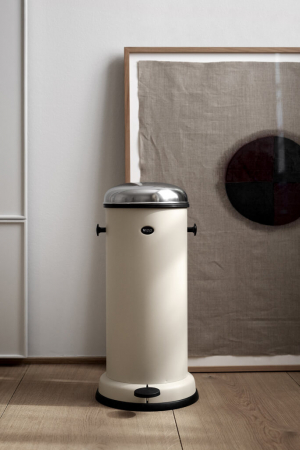 Vipp | VIPP16 bézs szemetes kuka 18 L | VIPP16 Pedal bin Beige 18 L | Home of Solinfo