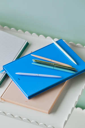 HAY | Bullet kék toll | Bullet Pen-Vibrant blue | Home of Solinfo