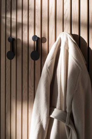 Menu Afteroom fekete kabátakasztó | Afteroom coat hanger, black | Solinfo Shop