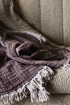 andtradition | Collect SC33 pamut pléd,  Cloud & Burgundy|Collect Throw SC33, Cloud&Burgundy | Home of Solinfo